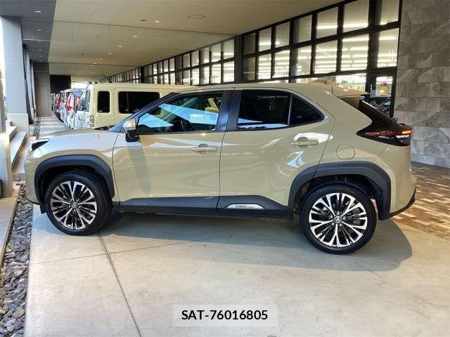 Toyota YARIS CROSS 2021-05 6916011-17
