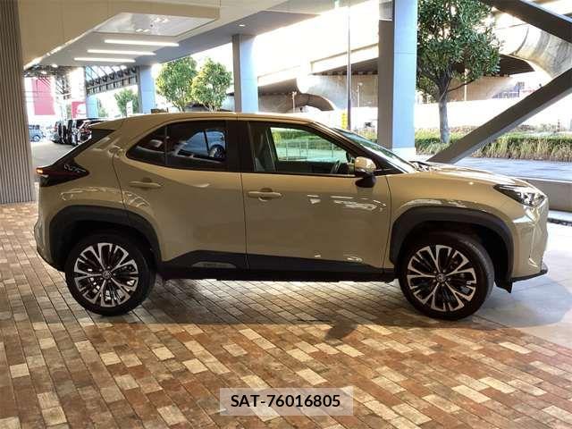 Toyota YARIS CROSS 2021-05 6916011-6