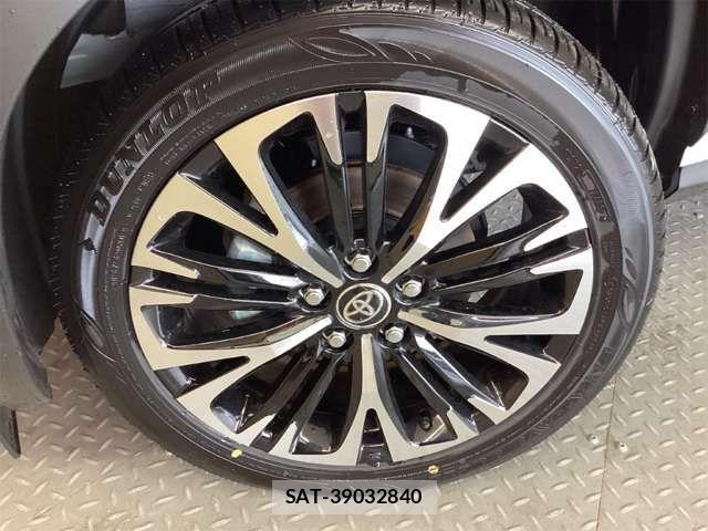 Toyota YARIS CROSS 2024-12 6915994-11