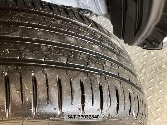 Toyota YARIS CROSS 2024-12 6915994-12