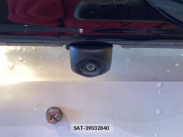 Toyota YARIS CROSS 2024-12 6915994-17