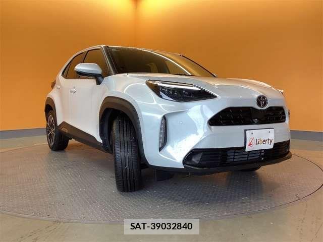 Toyota YARIS CROSS 2024-12 6915994-5