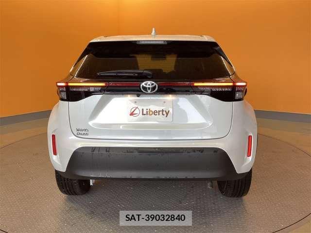 Toyota YARIS CROSS 2024-12 6915994-8