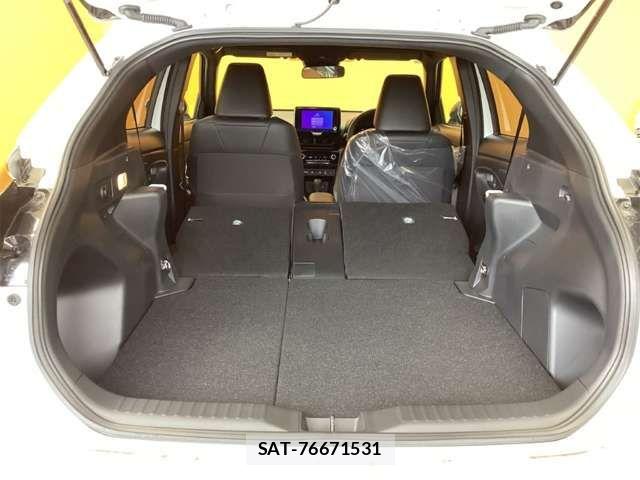 Toyota YARIS CROSS 2024-12 6915989-13
