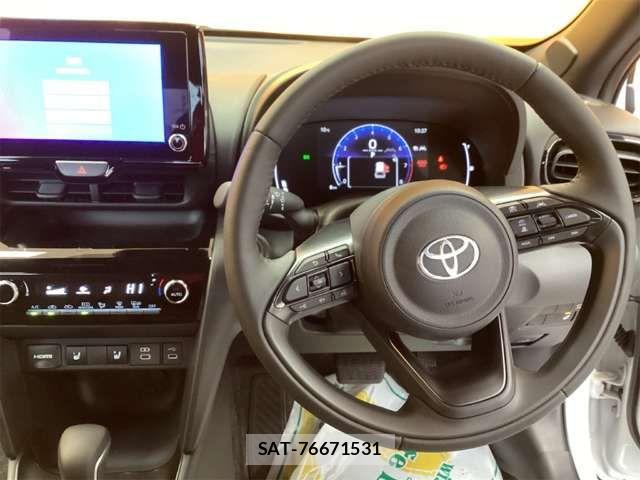 Toyota YARIS CROSS 2024-12 6915989-18