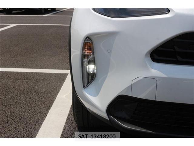 Toyota YARIS CROSS 2025-06 6916024-27