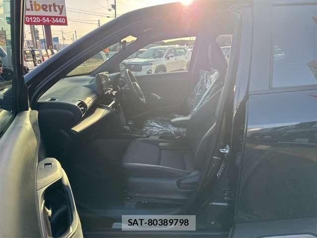 Toyota YARIS CROSS 2024-12 6915995-14