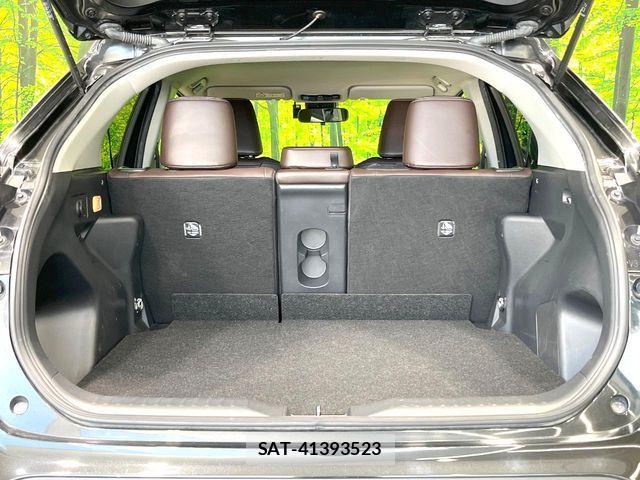 Toyota YARIS CROSS 2021-05 6999338-10