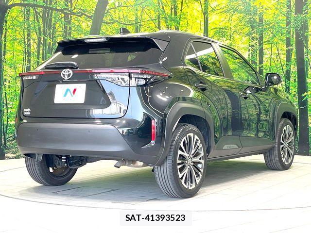 Toyota YARIS CROSS 2021-05 6999338-16