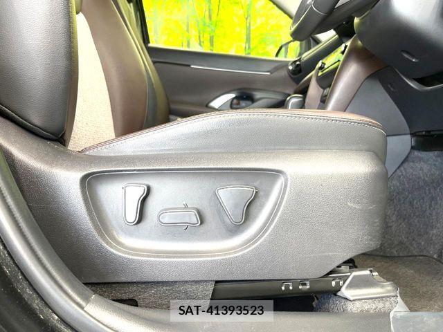 Toyota YARIS CROSS 2021-05 6999338-5