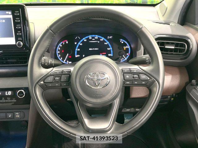 Toyota YARIS CROSS 2021-05 6999338-7