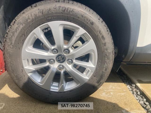 Toyota YARIS CROSS 2022-08 6999347-13