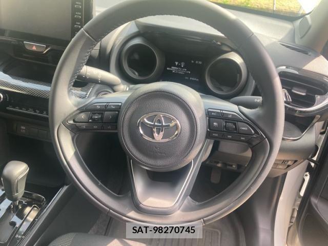 Toyota YARIS CROSS 2022-08 6999347-15