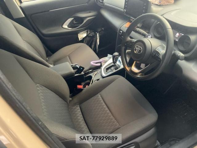 Toyota YARIS CROSS 2022-07 7061554-12