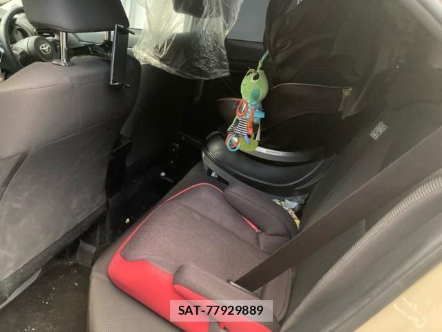 Toyota YARIS CROSS 2022-07 7061554-17