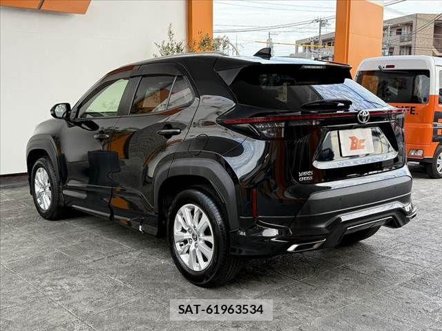 Toyota YARIS CROSS 2021-02 7227732-12