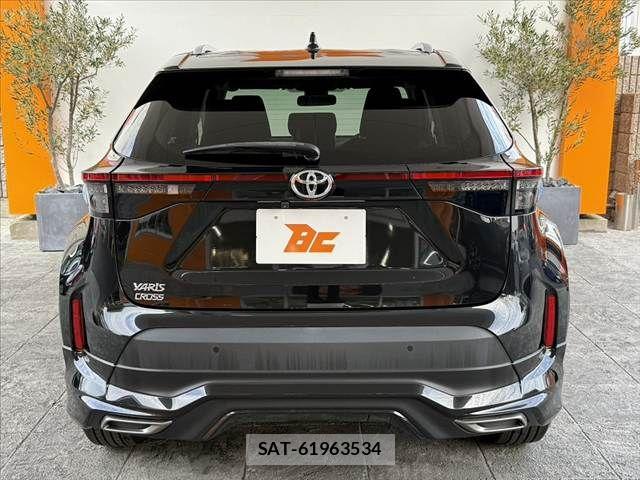 Toyota YARIS CROSS 2021-02 7227732-13