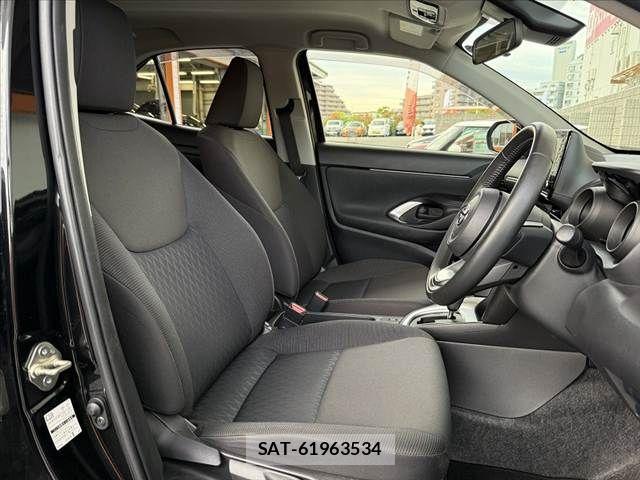 Toyota YARIS CROSS 2021-02 7227732-15