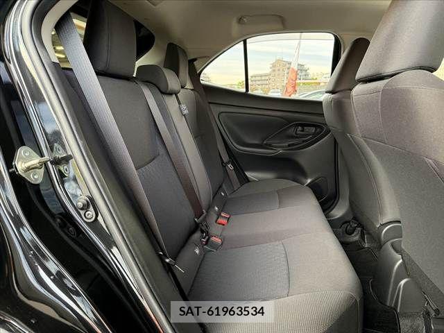 Toyota YARIS CROSS 2021-02 7227732-17