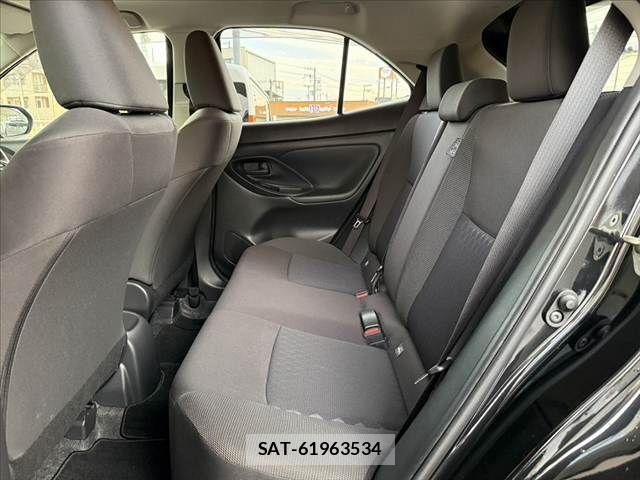 Toyota YARIS CROSS 2021-02 7227732-18