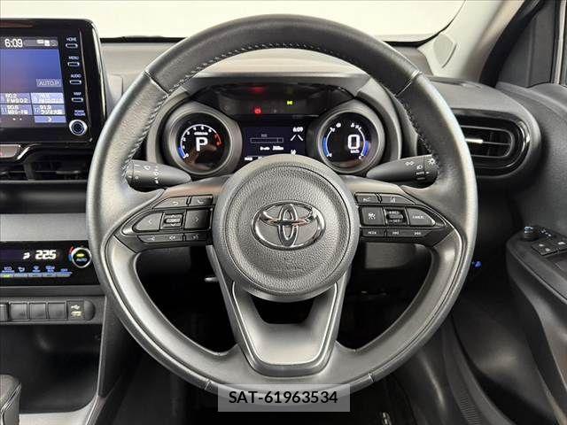 Toyota YARIS CROSS 2021-02 7227732-21