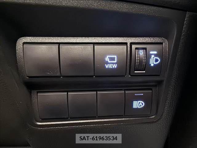 Toyota YARIS CROSS 2021-02 7227732-29