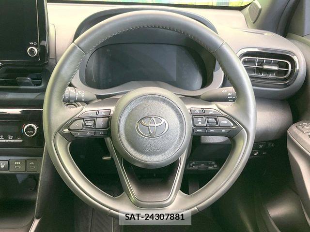 Toyota YARIS CROSS 2025-04 7227740-10