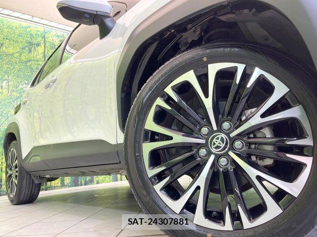 Toyota YARIS CROSS 2025-04 7227740-12
