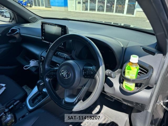 Toyota YARIS CROSS 2023-03 7227736-12