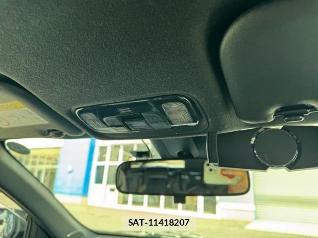 Toyota YARIS CROSS 2023-03 7227736-16