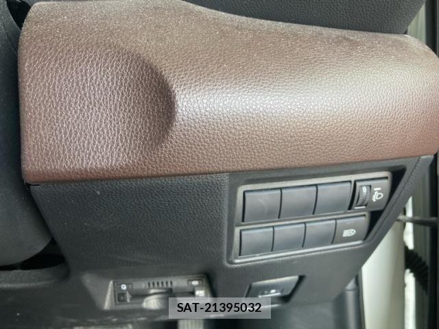 Toyota YARIS CROSS 2020-11 7227730-9