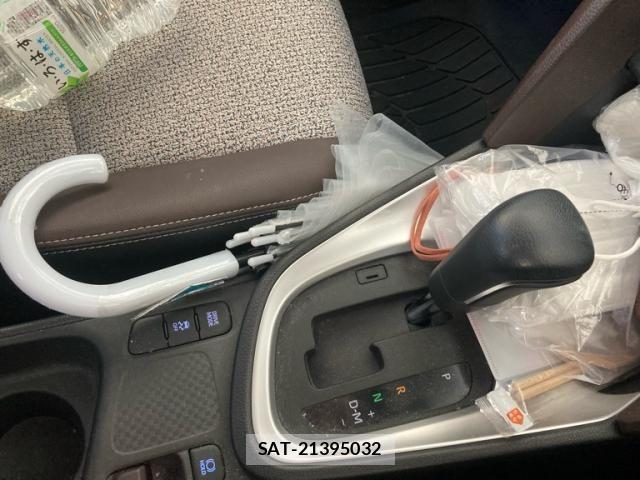 Toyota YARIS CROSS 2020-11 7227730-12