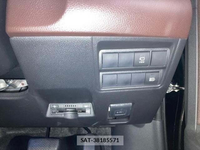 Toyota YARIS CROSS 2021-03 7227734-19