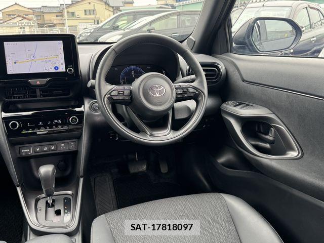 Toyota YARIS CROSS 2025-03 7227742-12