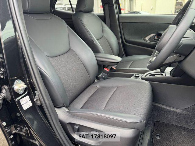 Toyota YARIS CROSS 2025-03 7227742-24