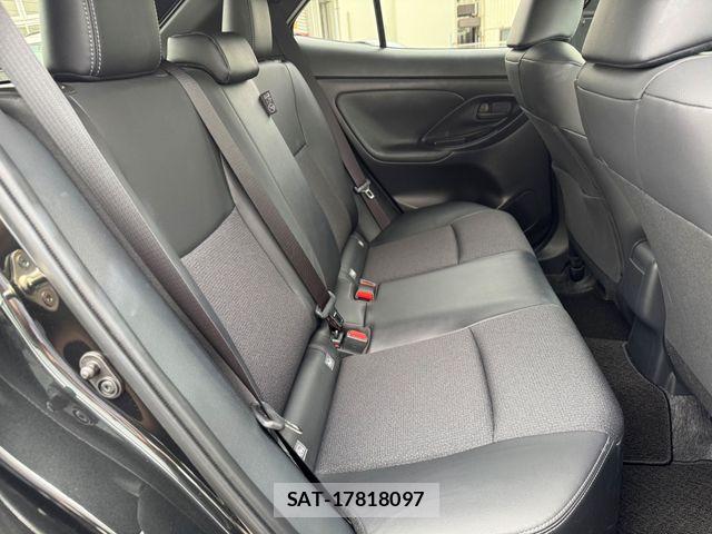 Toyota YARIS CROSS 2025-03 7227742-25