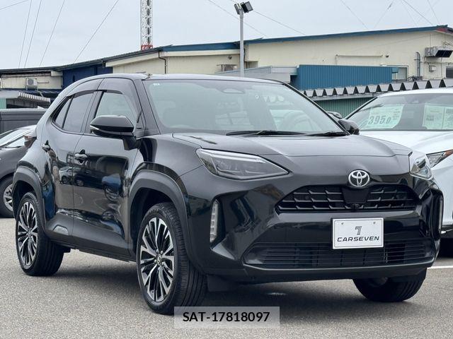 Toyota YARIS CROSS 2025-03 7227742-3