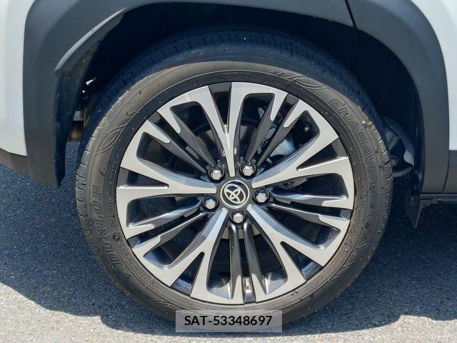 Toyota YARIS CROSS 2023-11 7252980-15