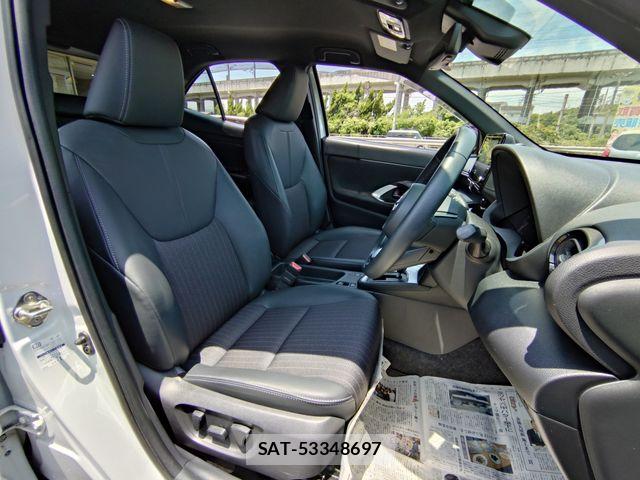 Toyota YARIS CROSS 2023-11 7252980-16