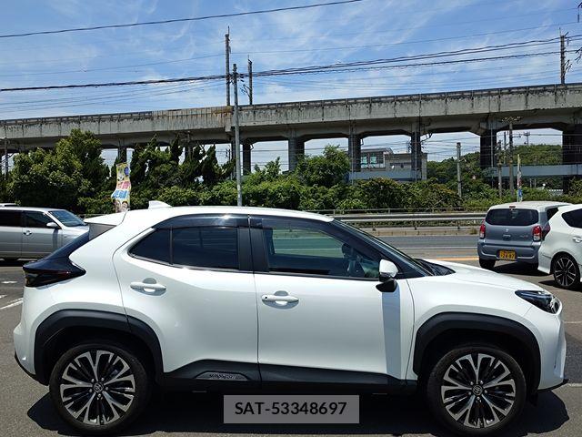 Toyota YARIS CROSS 2023-11 7252980-8