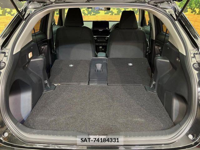 Toyota YARIS CROSS 2024-03 7252979-12