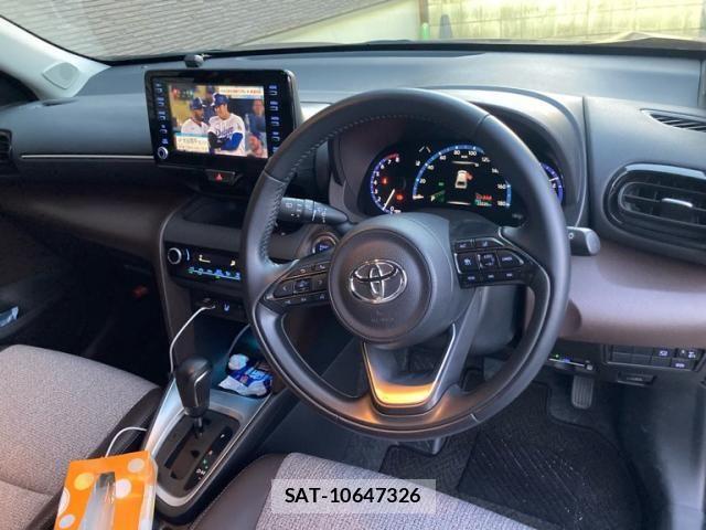 Toyota YARIS CROSS 2021-07 7273345-11