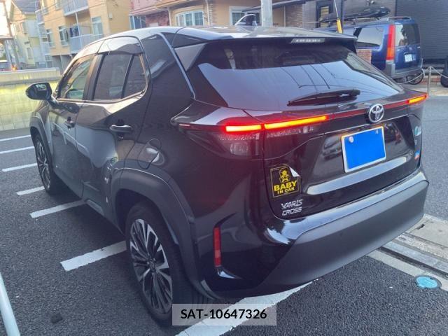 Toyota YARIS CROSS 2021-07 7273345-1