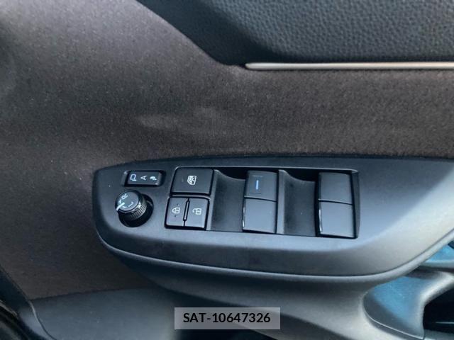 Toyota YARIS CROSS 2021-07 7273345-18