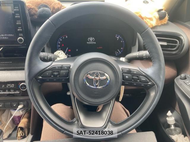 Toyota YARIS CROSS 2020-11 7331478-16