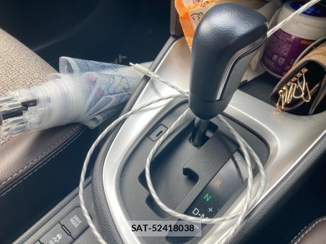 Toyota YARIS CROSS 2020-11 7331478-22