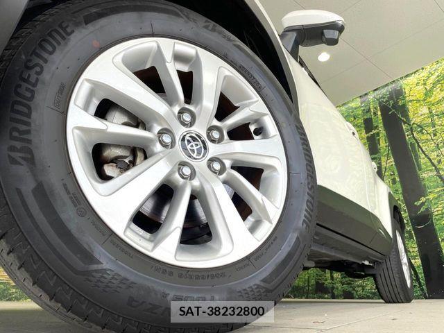 Toyota YARIS CROSS 2020-10 7331480-12