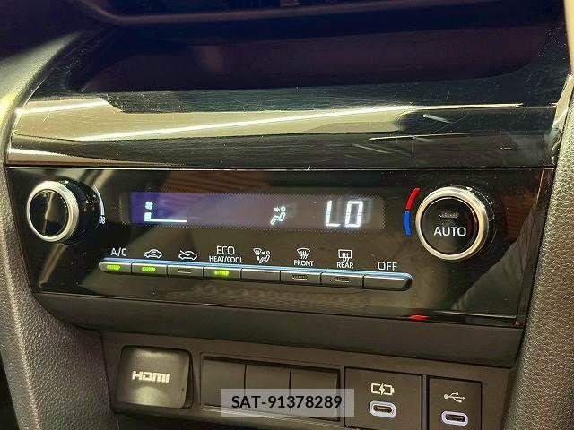 Toyota YARIS CROSS 2024-12 7360662-11