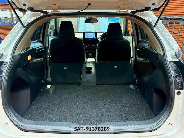 Toyota YARIS CROSS 2024-12 7360662-19