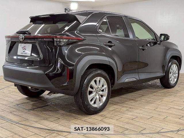 Toyota YARIS CROSS 2021-07 7360675-16